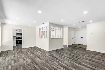 9081 Meadowdale Way, Elk Grove, CA 95624 - Photo 5
