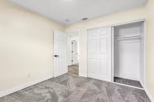 9081 Meadowdale Way, Elk Grove, CA 95624 - Photo 23