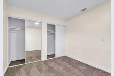9081 Meadowdale Way, Elk Grove, CA 95624 - Photo 21