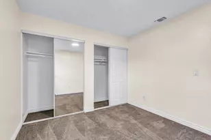 9081 Meadowdale Way, Elk Grove, CA 95624 - Photo 21