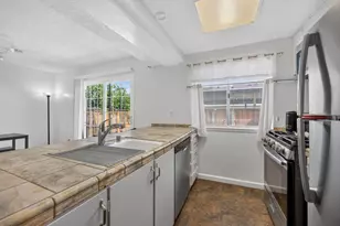 4221 Brookfield Dr, Sacramento, CA 95823 - Photo 17