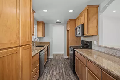 1988 Sherwood Place, Manteca, CA 95336 - Photo 7
