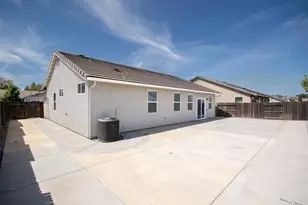 2065 River Wood Dr, Linda, CA 95901 - Photo 35