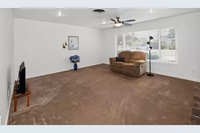 2 W Marshall Avenue, Woodland, CA 95695 - Photo 21