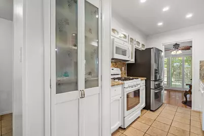 9713 Thornton Road, Stockton, CA 95209 - Photo 13