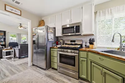 5200 Laguna Crest Way, Elk Grove, CA 95758 - Photo 9