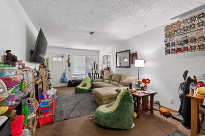 6329 Shiloh Way, Sacramento, CA 95841 - Photo 15