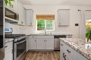 4024 Fairgrove Ln, Roseville, CA 95747 - Photo 9