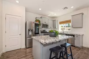 4024 Fairgrove Ln, Roseville, CA 95747 - Photo 5