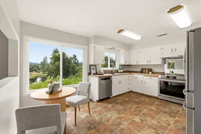 13748 Marin Place, Grass Valley, CA 95949 - Photo 7