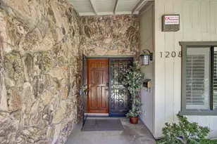 1208 Lantern Ct, Sacramento, CA 95864 - Photo 3