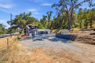 10019 Ladybird Dr, Grass Valley, CA 95949 - Photo 15