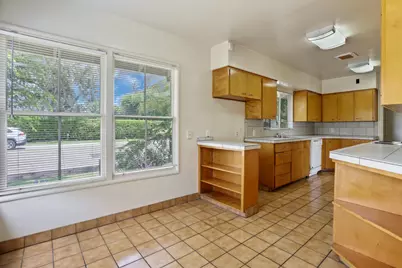 1000 W Monterey Avenue, Stockton, CA 95204 - Photo 17