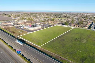 707 N Humboldt Ave, Willows, CA 95988 - Photo 1