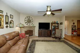 1636 Peacock Dr, Turlock, CA 95382 - Photo 15