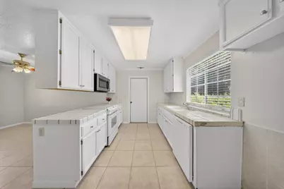 3829 Olivebranch Lane, Carmichael, CA 95608 - Photo 9