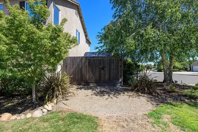 2101 Huxley Way, Modesto, CA 95356 - Photo 3