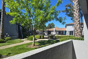 5201 Laguna Oaks Dr, Elk Grove, CA 95758 - Photo 23