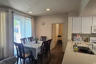 5201 Laguna Oaks Dr, Elk Grove, CA 95758 - Photo 15