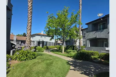 5201 Laguna Oaks Drive #121, Elk Grove, CA 95758 - Photo 9