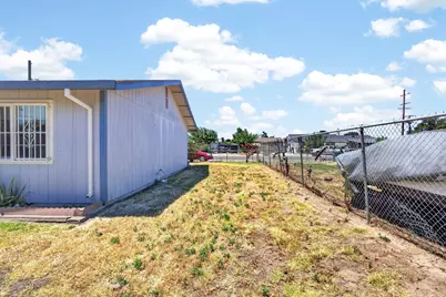 12 N Cardinal Avenue, Stockton, CA 95215 - Photo 33