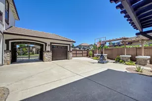 6600 Caprezzo Way, Elk Grove, CA 95757 - Photo 47