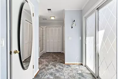 2439 W De Ovan Avenue, Stockton, CA 95204 - Photo 29