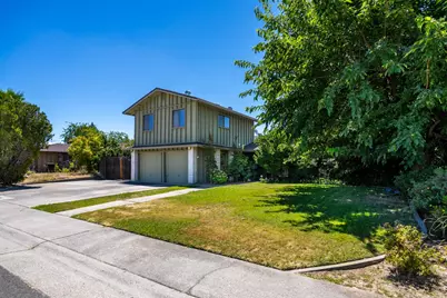 4972 Diablo Drive, Sacramento, CA 95842 - Photo 3