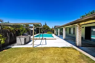 4972 Diablo Dr, Sacramento, CA 95842 - Photo 25