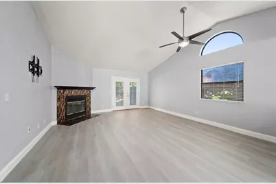 283 Emerald Oak Drive, Galt, CA 95632 - Photo 5