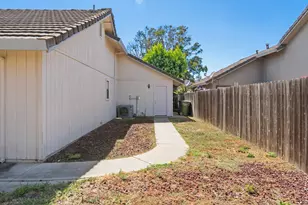 283 Emerald Oak Dr, Galt, CA 95632 - Photo 21