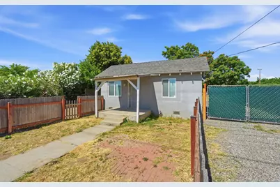 5631 Tully Road, Modesto, CA 95356 - Photo 3