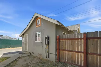 5631 Tully Road, Modesto, CA 95356 - Photo 33