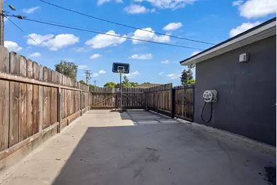 2110 Colorado Avenue, Turlock, CA 95382 - Photo 31