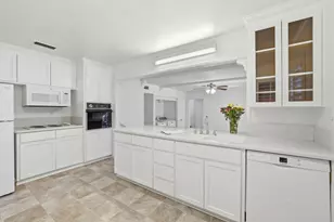 6307 Oakcreek Way, Citrus Heights, CA 95621 - Photo 5