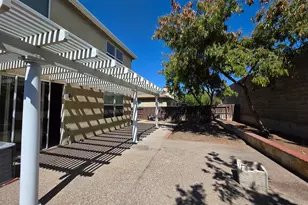 1226 Laurel Park Cir, Manteca, CA 95337 - Photo 17