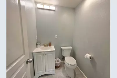 1226 Laurel Park Circle, Manteca, CA 95337 - Photo 9