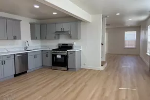 1060 Roanoke Ave, Sacramento, CA 95838 - Photo 3