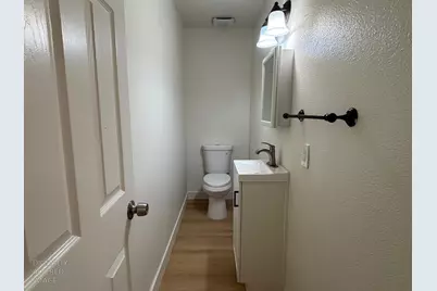 1060 Roanoke Avenue, Sacramento, CA 95838 - Photo 9