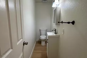 1060 Roanoke Ave, Sacramento, CA 95838 - Photo 9