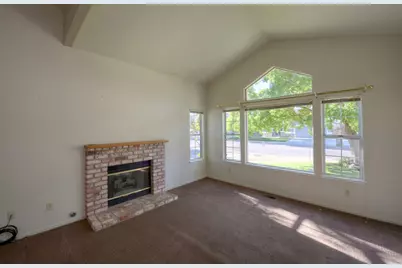 1124 Strawbridge Drive, Newman, CA 95360 - Photo 11