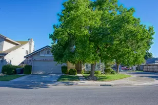 1124 Strawbridge Dr, Newman, CA 95360 - Photo 3