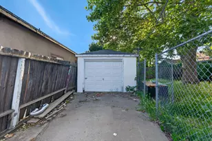 3732 38th St, Sacramento, CA 95820 - Photo 33