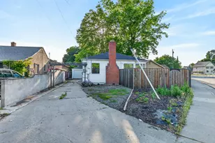 3732 38th St, Sacramento, CA 95820 - Photo 3
