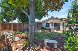 8024 Deer Lake Dr, Sacramento, CA 95823 - Photo 21