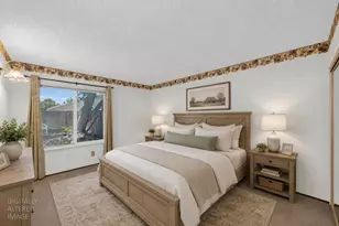 8024 Deer Lake Dr, Sacramento, CA 95823 - Photo 11