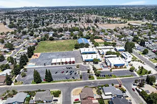 8024 Deer Lake Dr, Sacramento, CA 95823 - Photo 33