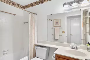 8024 Deer Lake Dr, Sacramento, CA 95823 - Photo 17