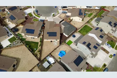 391 Yandris Court, Los Banos, CA 93635 - Photo 9