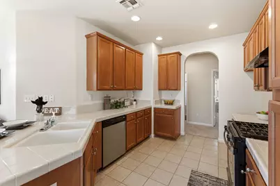 3201 Natoma Street, Sacramento, CA 95833 - Photo 11